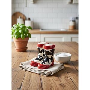 Western Style Cowboy Boots Chile Ceramic Salt And Pepper Shakers